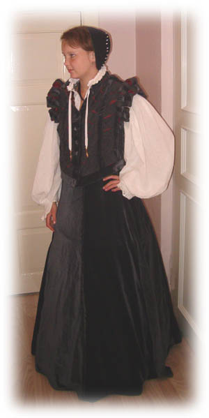 Cecilia som fotomodell av en medeltidsdräkt ca 2004,2005